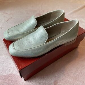 Donald Pliner Metallic Loafer Style Shoe in Size 6 Silver Brush Off New in Box